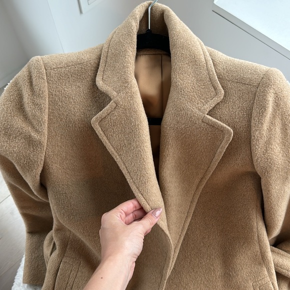 Vintage Camel Coat - Picture 3 of 6